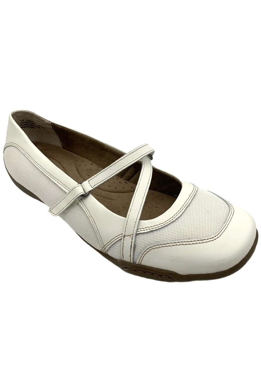 Auditions Women's Crescent Hook & Loop Strap Flat White - Narrow